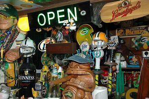 JDs IN HAMILTON WITH TRAINS, HAM RADIO GEAR, SPORTS MEMORABILIA, TOOLS,MORE!