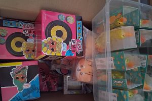 🎄 HUGE HOLIDAY PREP YARD SALE – BRAND NEW RETAIL INVENTORY! 🎄