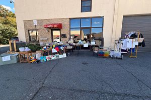 $1 items!! Furniture, toys, electronics and more!!!