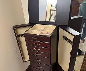 Sale Gallery Photo Thumbnail