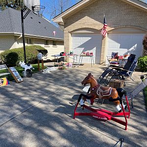 Yard sale photo in Downers Grove, IL