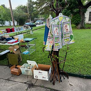 Yard sale photo in Waxahachie, TX