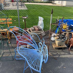 Yard sale photo in Westchester, IL
