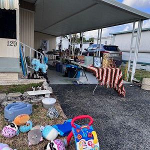 Yard sale photo in Davie, FL