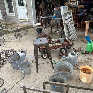Yard sale photo in Sleepy Hollow, IL