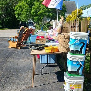 Yard sale photo in Justice, IL