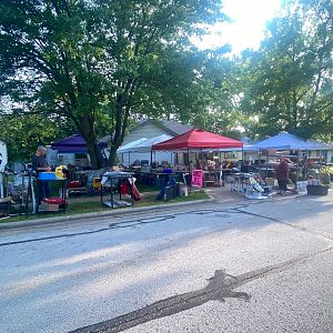 Yard sale photo in Springfield, MO