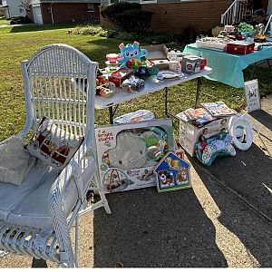 Yard sale photo in Strongsville, OH