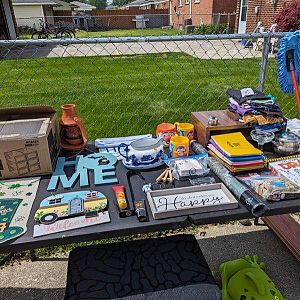 Yard sale photo in Saint Clair Shores, MI