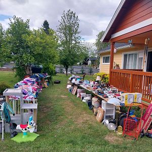 Yard sale photo in Kelso, WA