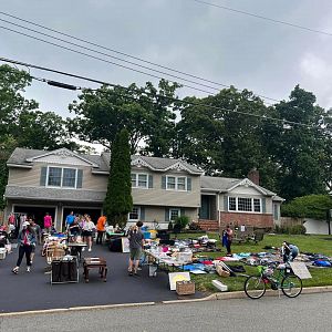 Yard sale photo in Parsippany-Troy Hills, NJ