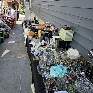 Yard sale photo in Kearny, NJ