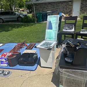 Yard sale photo in Orland Park, IL