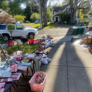Yard sale photo in Newberg, OR