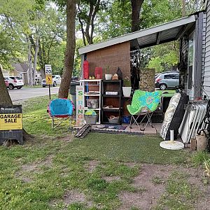 Yard sale photo in Round Lake Park, IL