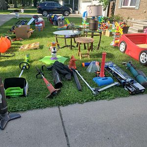 Yard sale photo in Warren, MI
