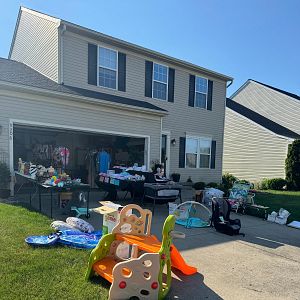 Yard sale photo in North Canton, OH