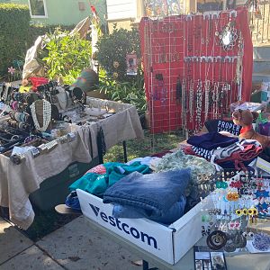 Yard sale photo in Santa Monica, CA