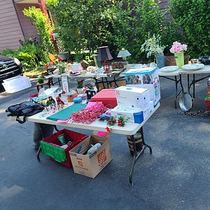 Yard sale photo in Willoughby, OH