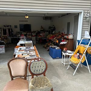 Yard sale photo in Grand Blanc, MI