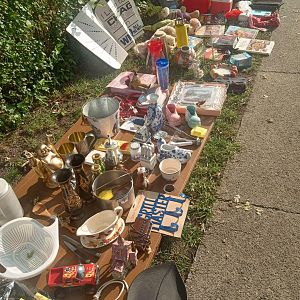 Yard sale photo in Munster, IN