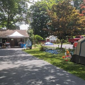 Yard sale photo in North Olmsted, OH