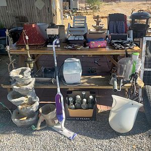 Yard sale photo in Victorville, CA