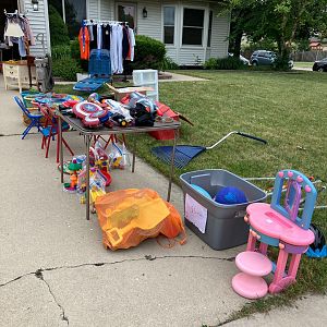 Yard sale photo in McHenry, IL