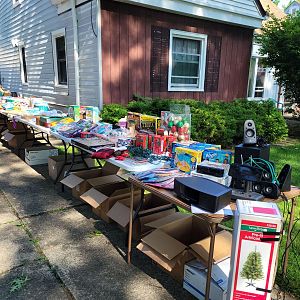 Yard sale photo in Parma Hts, OH