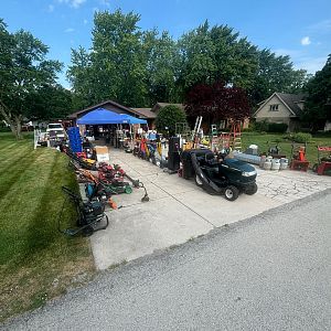 Yard sale photo in Tinley Park, IL