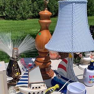 Yard sale photo in Lake Forest, IL