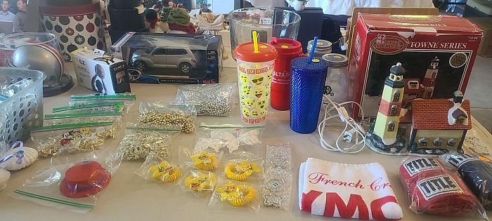 Large Multi-Family Garage Sale photo