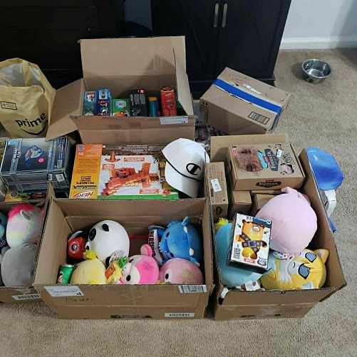 GARAGE SALE FRIDAY ONLY... GREAT PRICES! photo