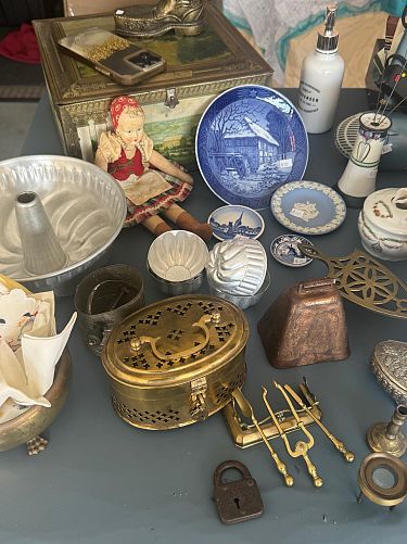 Garage Sale photo