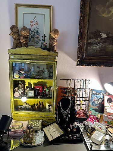 Sacramento Time Capsule Estate Sale at 8354 Marina Greens Way photo