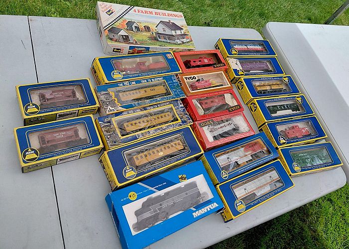 Garage sale, multifamily photo