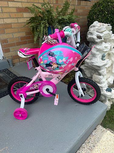 Multi family, Yard Sale