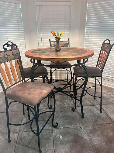 Cozy Contemporary Estate Sale – Decor, Collectibles, Kitchenware & More photo