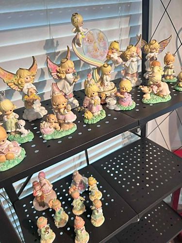Cozy Contemporary Estate Sale – Decor, Collectibles, Kitchenware & More photo