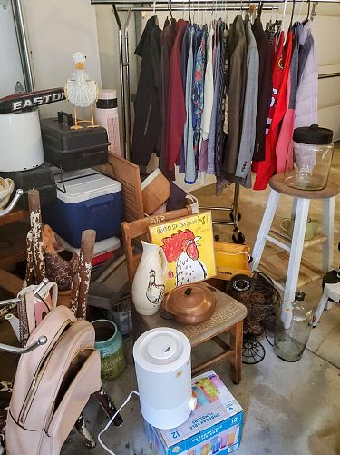 garage sale photo