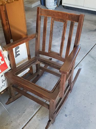 garage sale photo
