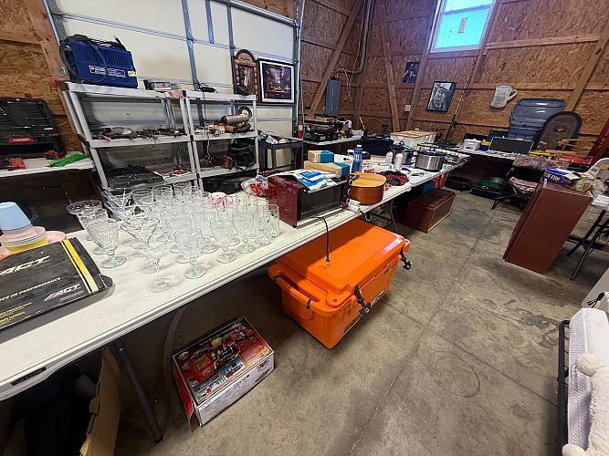 π¨ HUGE MULTI-FAMILY GARAGE SALE π¨ photo
