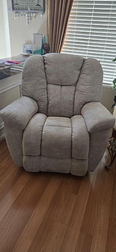 Moving estate sale photo