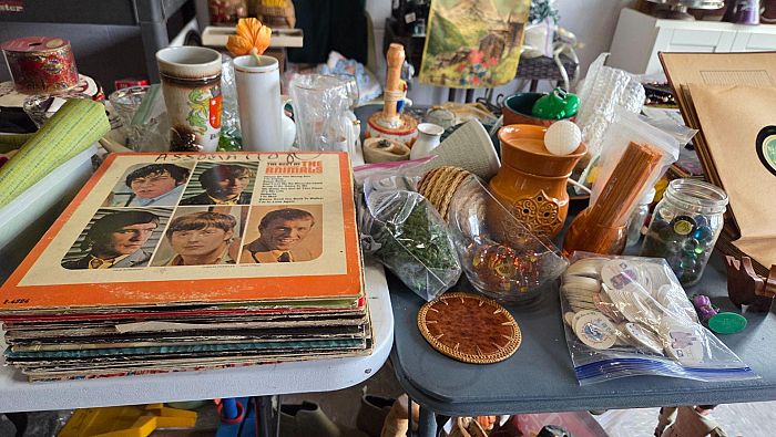 Garage sale photo