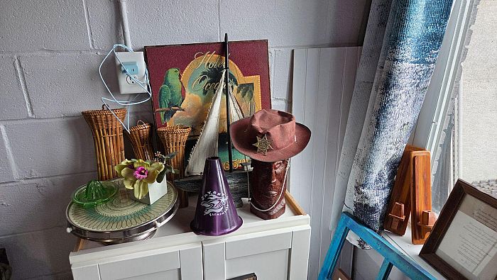 Garage sale photo