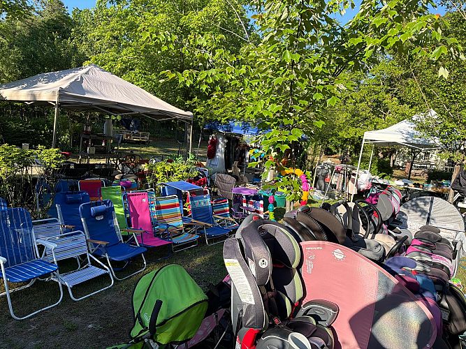 MULTI-FAMILY BACKYARD SALE photo