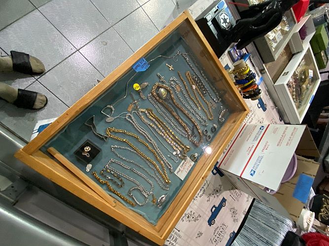 GARAGE SALE photo