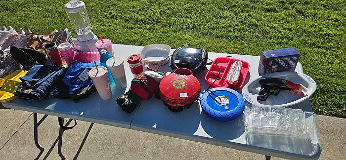 Garage/Yard Sale photo