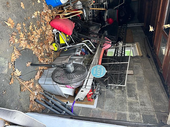 Everything must go! photo
