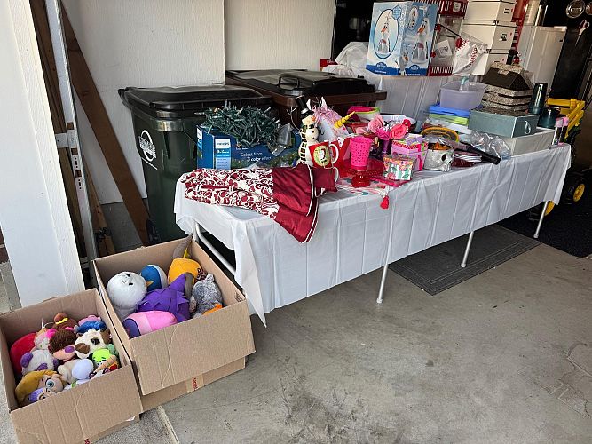 GARAGE SALE photo